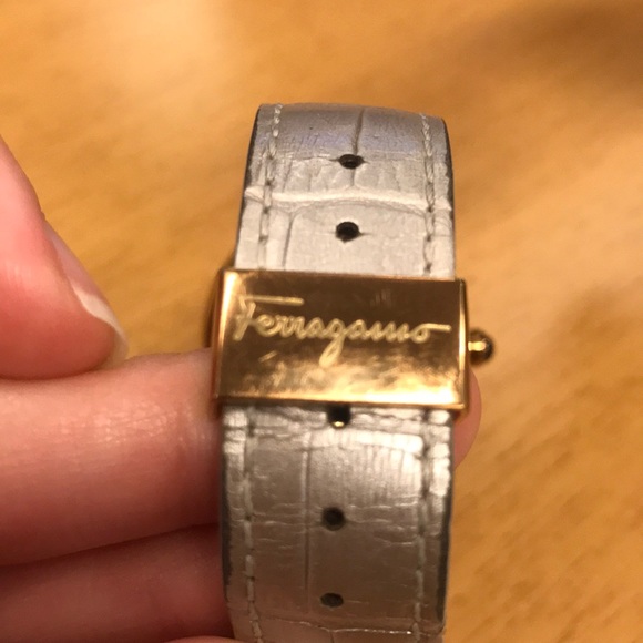 Salvatore Ferragamo wrist watch - Picture 3 of 4